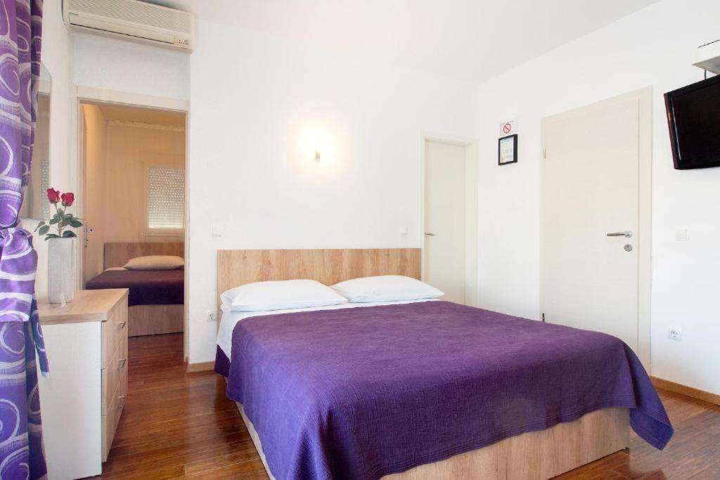 Bed & Breakfast Pino Podstrana Ngoại thất bức ảnh