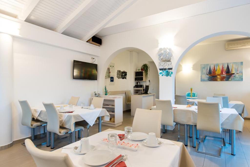 Bed & Breakfast Pino Podstrana Ngoại thất bức ảnh