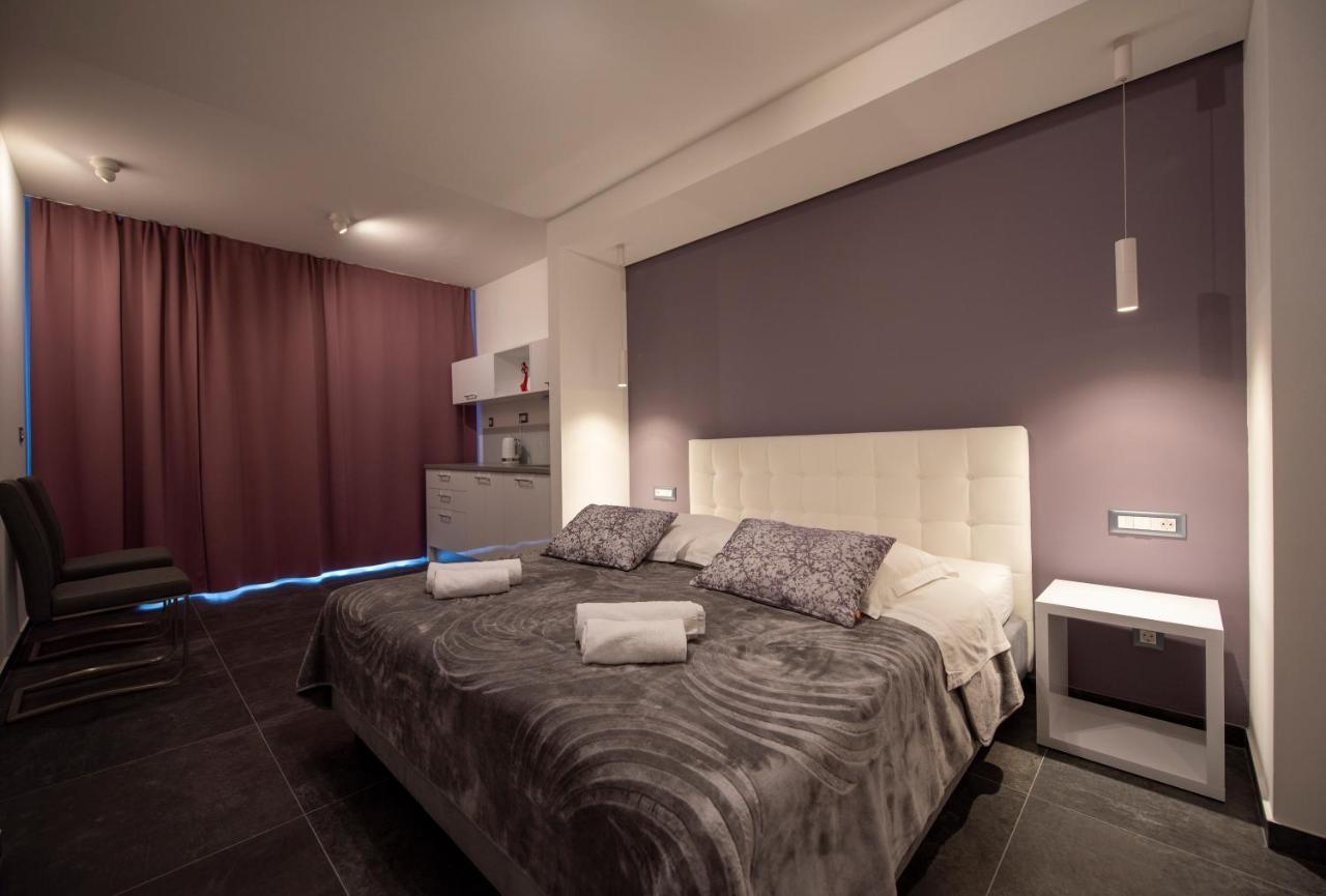 Bed & Breakfast Pino Podstrana Ngoại thất bức ảnh